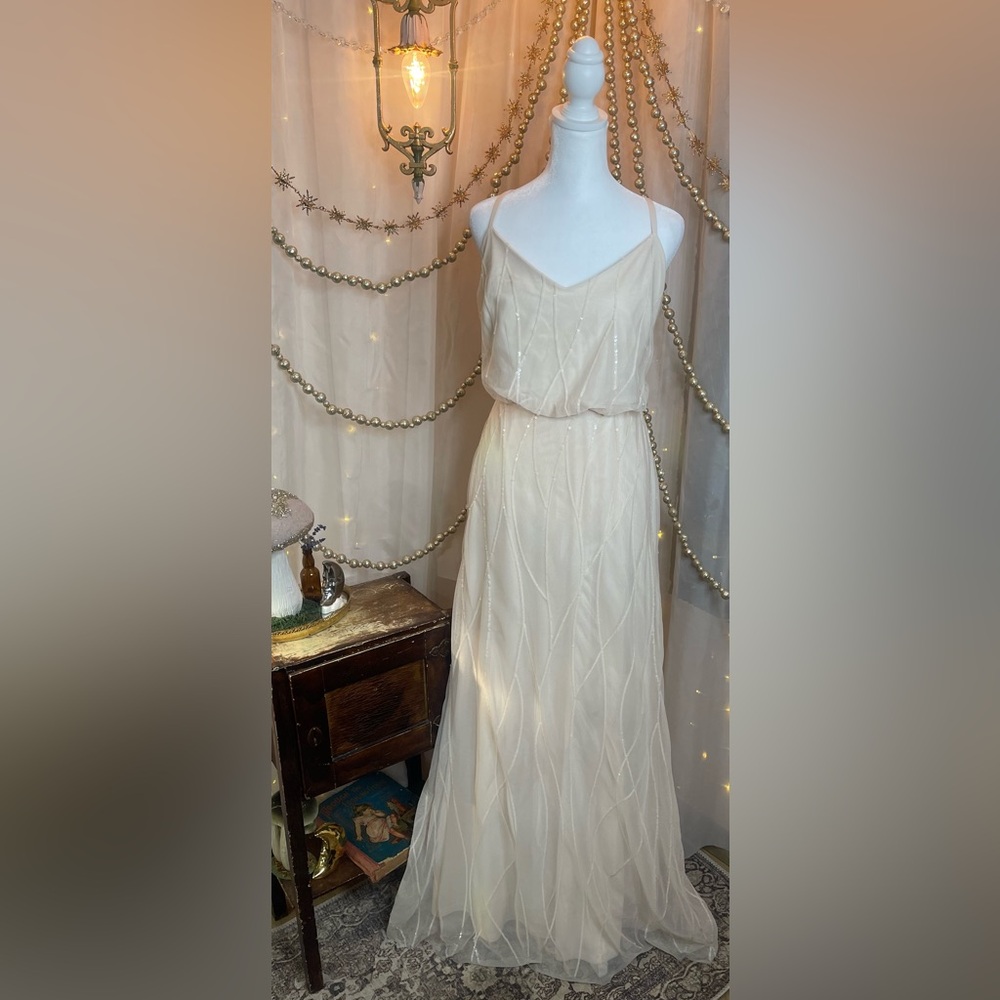 Bill Levkoff Cream V-Neck Sleeveless Gown